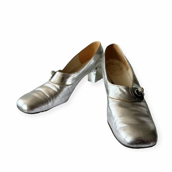 Vintage 60s Christian Dior Souliers Silver Mod Pumps with Metal Discs. Size 7 1 - Picture 3 of 16